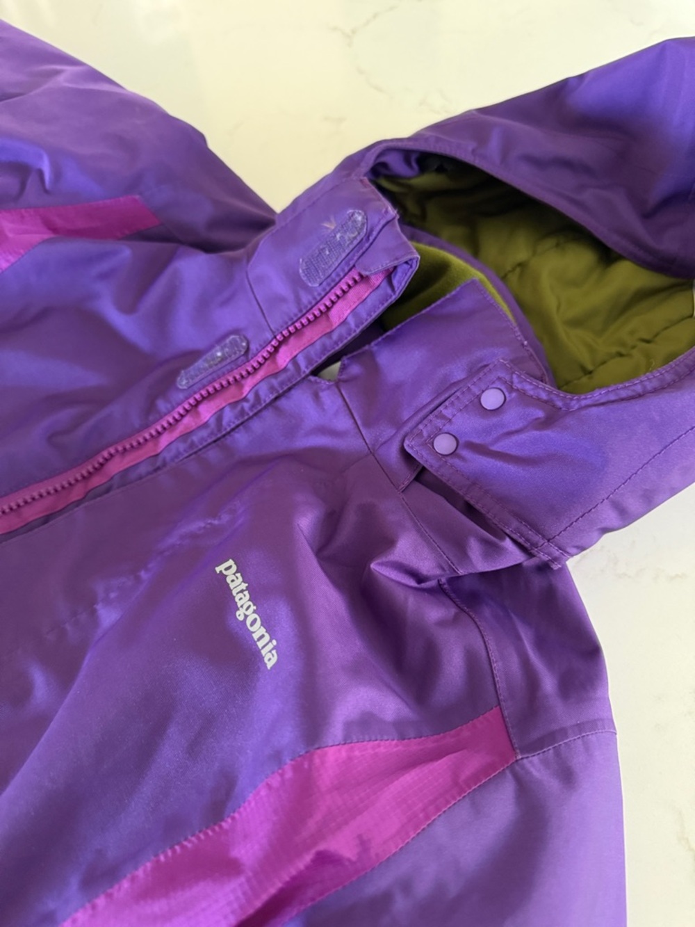 Patagonia Kids Purple and Magenta Hooded Ski Coat with Green Lining - Picture 3 of 3